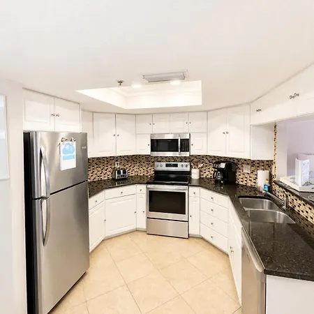 Beach Palms- Unit 102-3