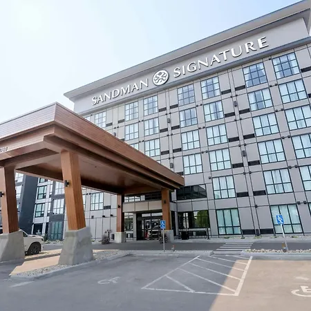 Sandman Signature Winnipeg Airport Hotel & Suites-2