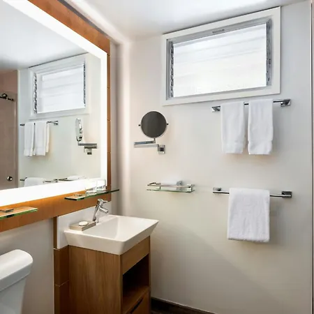 Moana Surfrider, A Westin Resort & Spa, Waikiki Beach-2