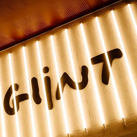 Glint Paris-2