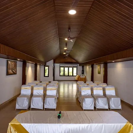 Nihara Resort And Spa Cochin-3