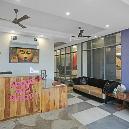 Oyo 79529 Heart Beat Hotel-2