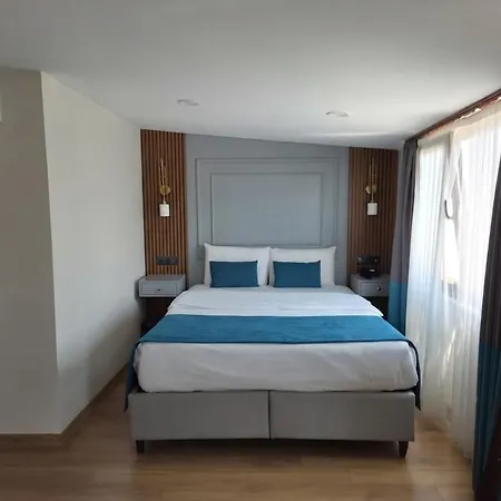 Lynda Hotel-2