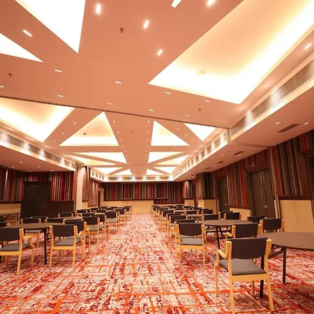 Holiday Inn Express & Suites Jaipur Gopalpura By Ihg-2