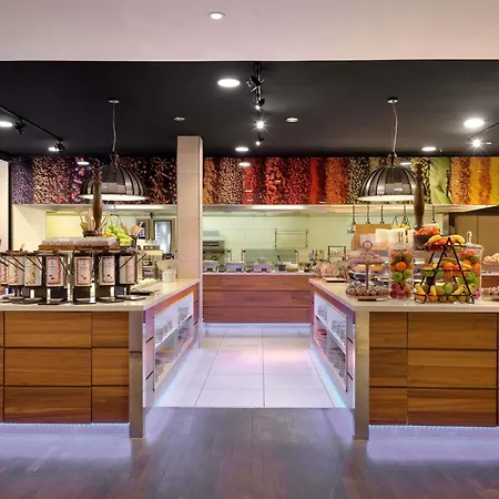 Moevenpick Hotel Amsterdam City Centre-3