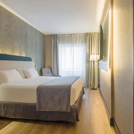 Ilunion Suites Madrid-2
