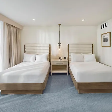Luxe Sunset Boulevard Hotel-2