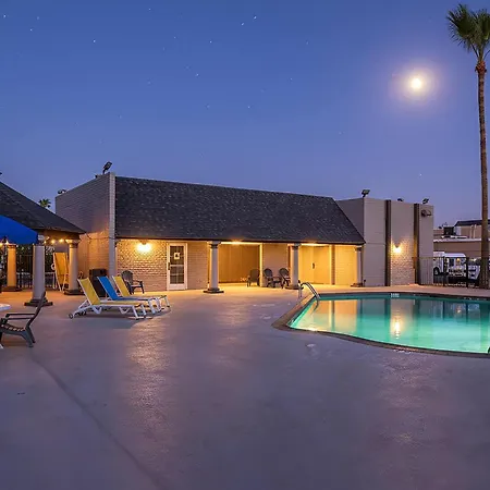 Super 8 By Wyndham Mesa Downtown Near Convention Center-2