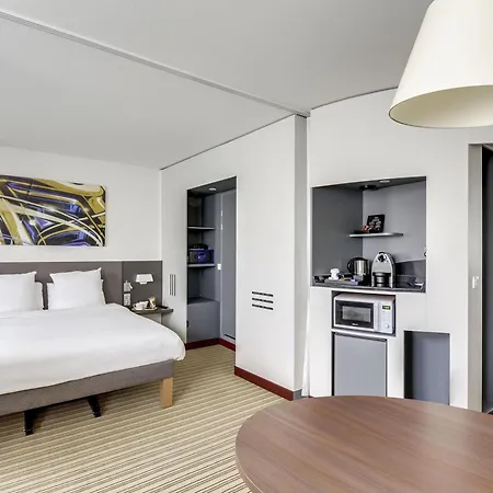 Novotel Suites Paris Montreuil Vincennes-2