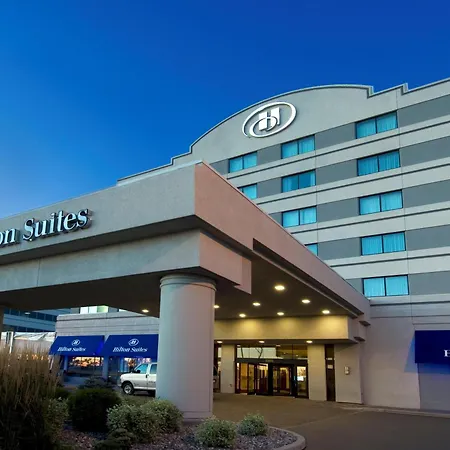 Hilton Winnipeg Airport Suites-2