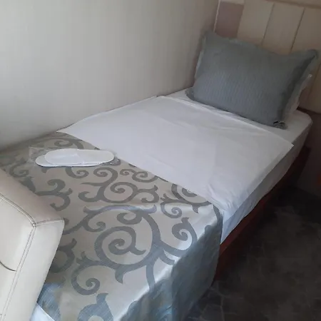Inera Hotel Pendik-3