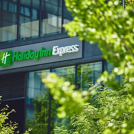 Holiday Inn Express Osaka City Centre- Midosuji By Ihg-2
