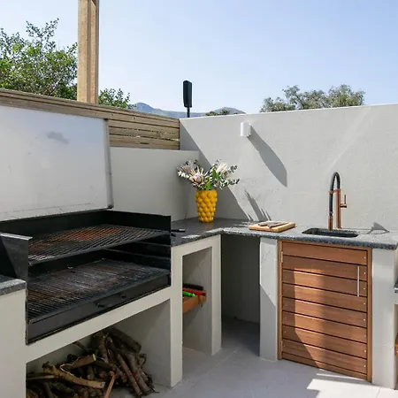 Noordhoek Beach Villa - Solar Back Up Power-2