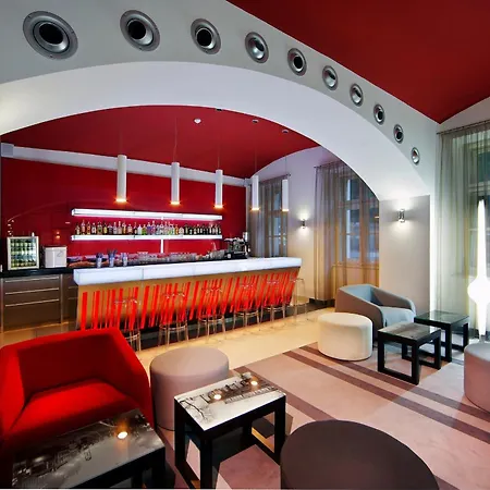 Red & Blue Design Hotel Prague-3