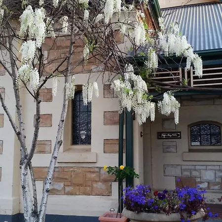 Water Bay Villa Bed & Breakfast-2