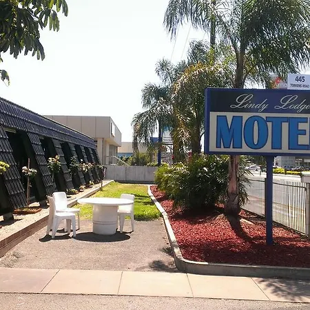 Lindy Lodge Motel-2