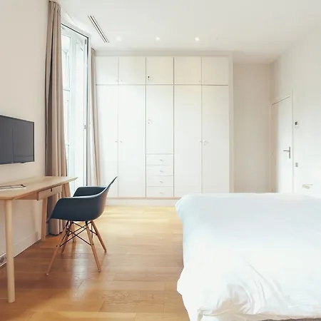 Appartement T4 Cours De L'Intendance-3