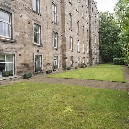 Fountain Court Apartments - Royal Garden-3