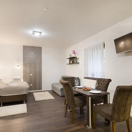 Paulay Downtown Apartments-2