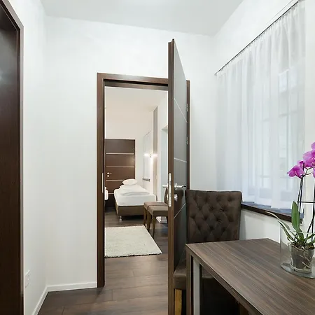 Paulay Downtown Apartments-3