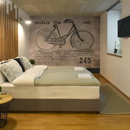 Walk Inn Vaci 78-2