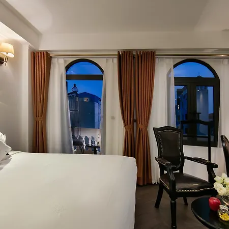 Hanoi Center Silk Premium Hotel & Spa & Travel-2