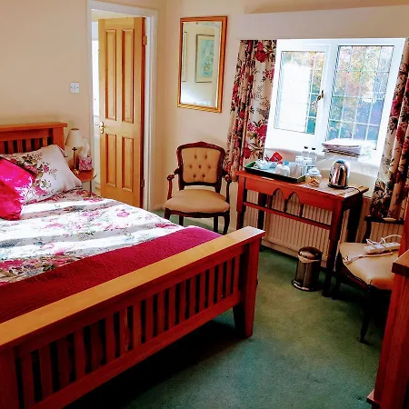 Grove House Bed & Breakfast-3