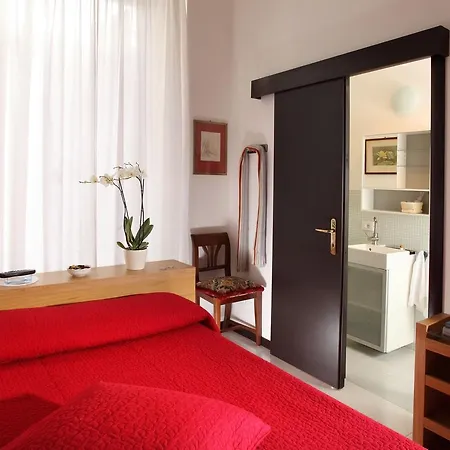 Roma Central Guest House-2