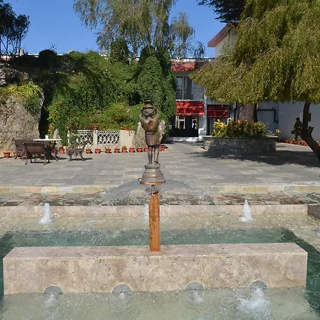Dunsvirk Court Luxury Boutique Resort-3