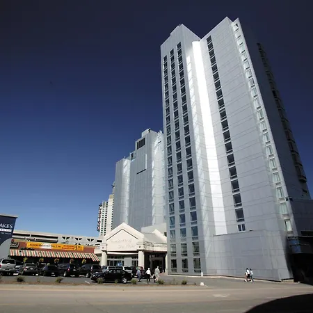The Oakes Hotel Overlooking The Falls-3