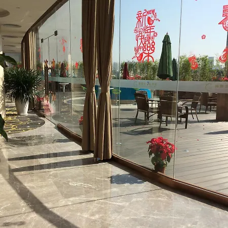 Southern-Club Station 1 Hotel-Free Canton Fair Shuttle Bus-3