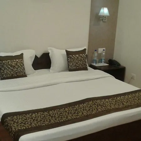 Pamposh Guest House Gk II Market-3