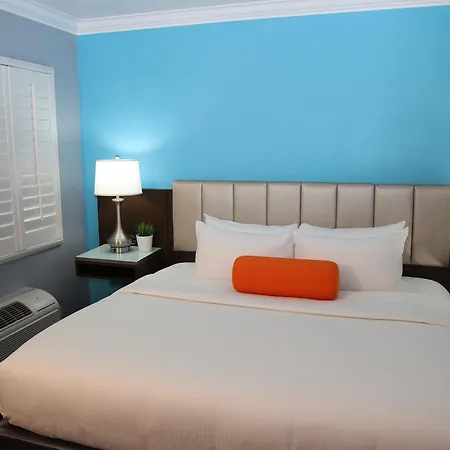 Blvd Hotel & Suites - Walking Distance To Hollywood Walk Of Fame (Adults Only)-3