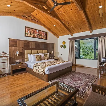 Lemon Tree Hotel Srinagar-2