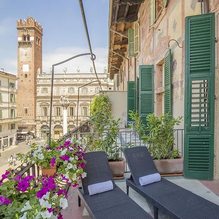 Corte Realdi Suites Piazza Erbe-3