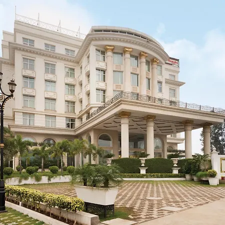 Ramada Plaza By Wyndham, Chandigarh Zirakpur-3
