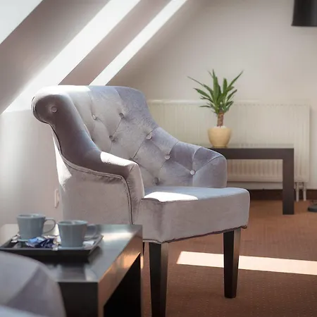 Bastion Hotel Budapest-3