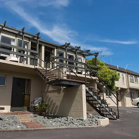 Howick Motor Lodge-2