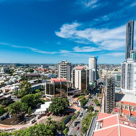 Oaks Brisbane Lexicon Suites-3