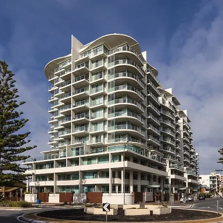 Oaks Glenelg Liberty Suites-3