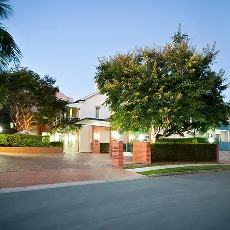 Ramada By Wyndham Brisbane Windsor-3