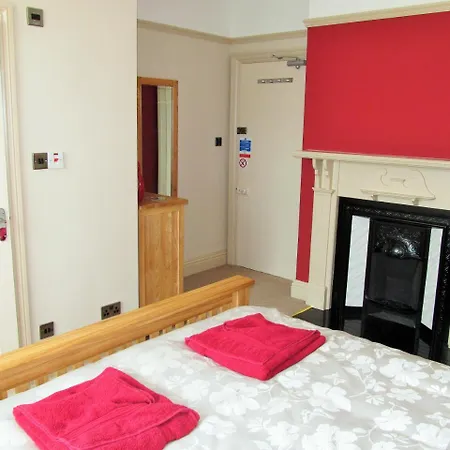 Whitehaven Guest House-3