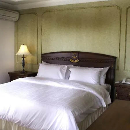 Four Seasons Place Pattaya-3