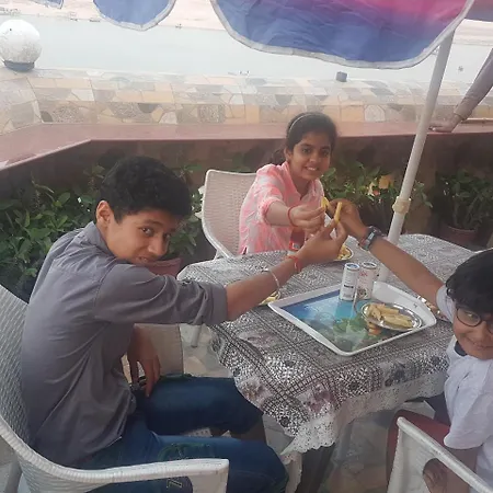 Shiva Ganges View Guest House-2