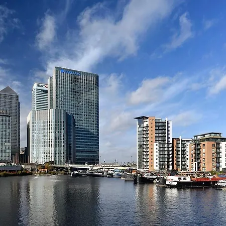 Fraser Place Canary Wharf-2