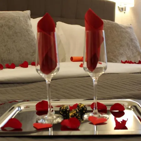 River Luxury Suites-3