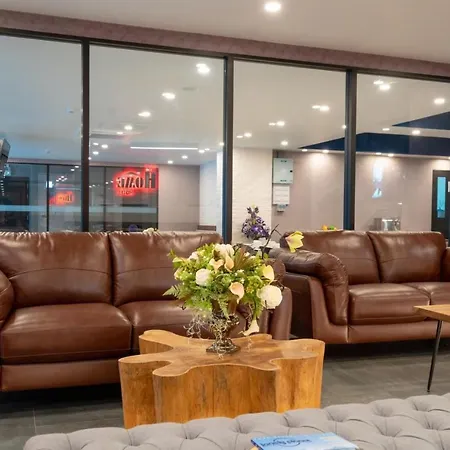 The Home Hotel Sha-2
