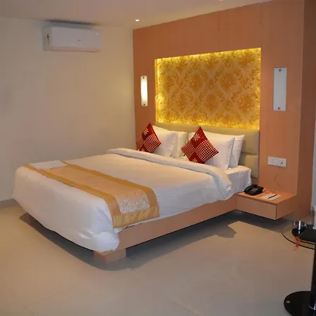 The Red Velvet Hotel-2