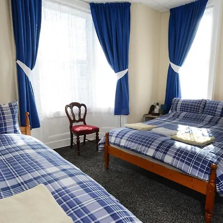Lynmoore Guest House-2