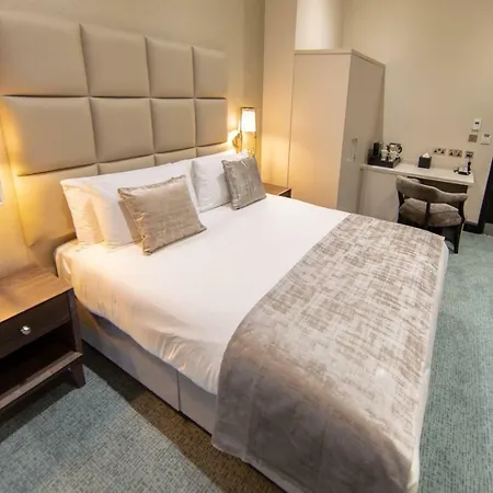 The Crescent Hyde Park-3